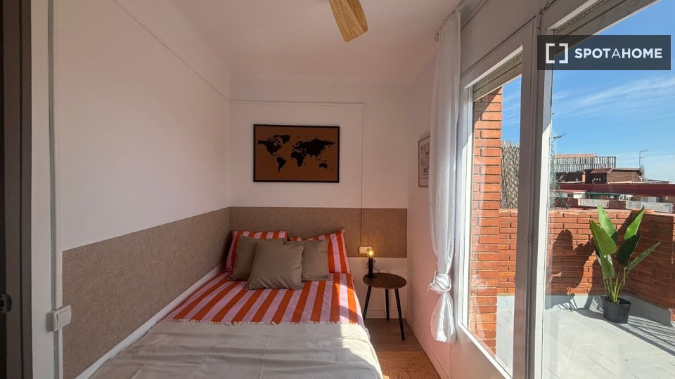 Double room Barcelona, 8 beds, 220m² — photo 1