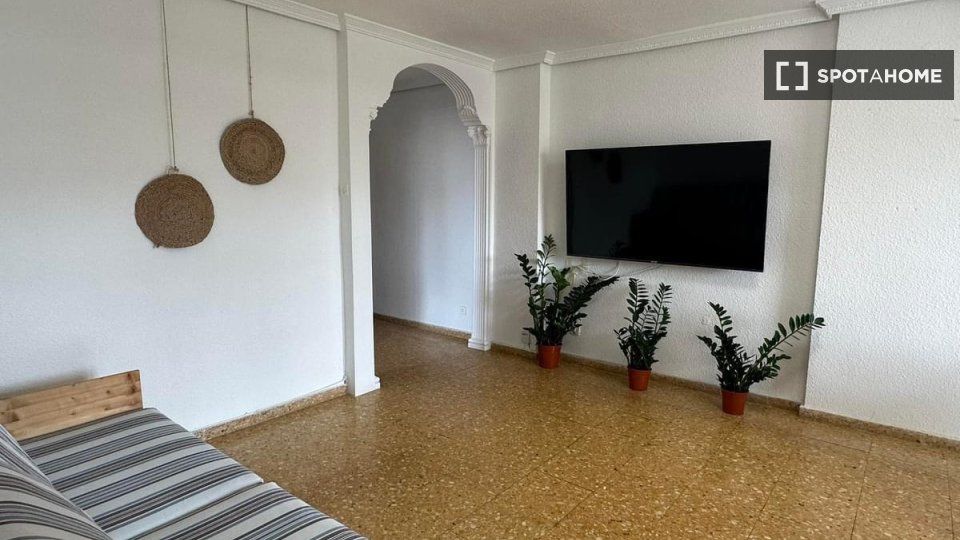 Apartment Valencia, 3 beds, 100m² — photo 1
