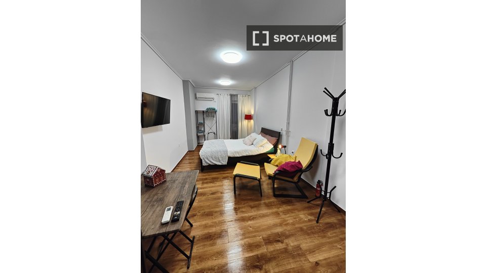 Apartment mono Athens, 37m² — photo 10