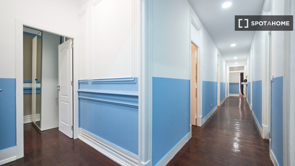 Double room Lisbon, 8 beds — photo 31