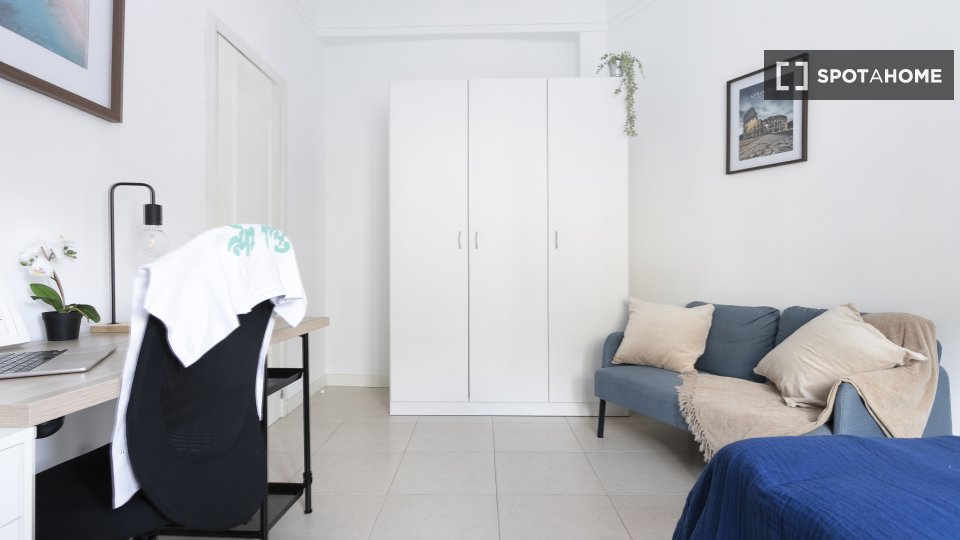 Double room Madrid, 5 beds — photo 18