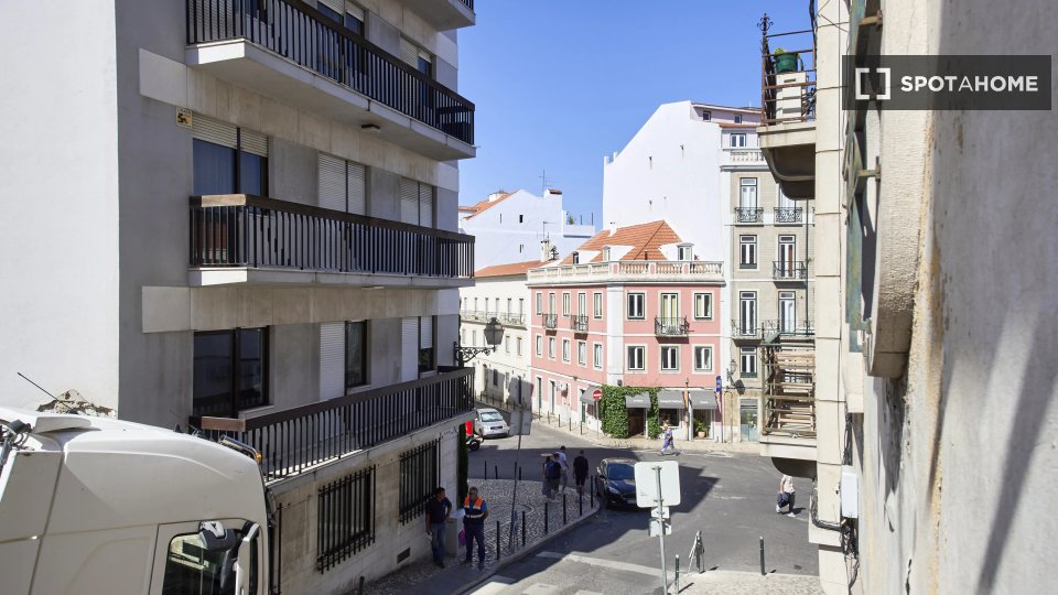 Double room Lisbon, 4 beds — photo 5