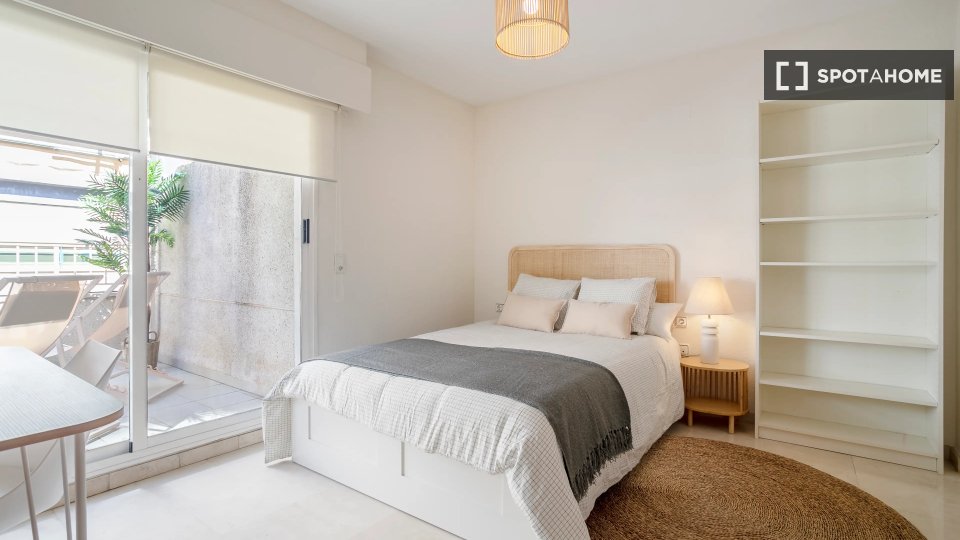 Double room Alicante, 6 beds — photo 8