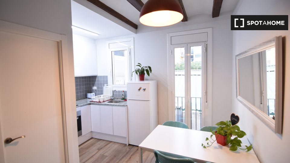 Apartment Barcelona, 2 beds, 48m² — photo 2