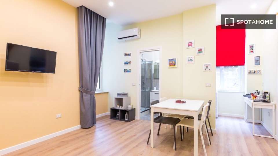 Apartment Naples, 1 bed, 65m² — photo 8