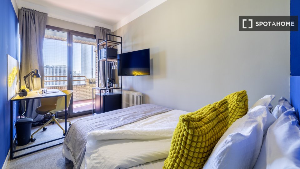 Double room Madrid, 7 beds, 157m² — photo 20