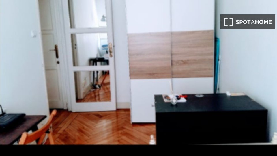 Double room Madrid, 3 beds, 140m² — photo 1
