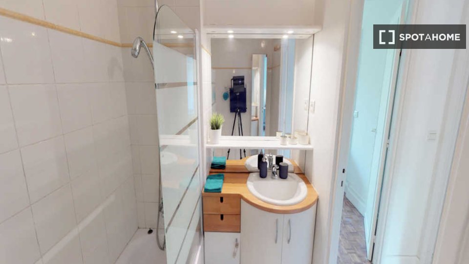Double room Paris, 4 beds, 70m² — photo 15
