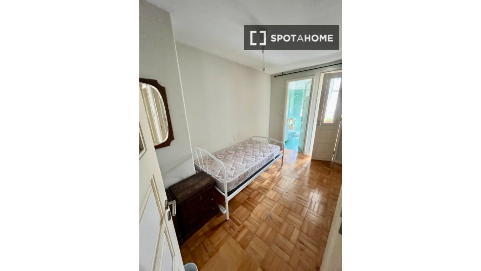 Double room Porto, 3 beds, 100m² — photo 1