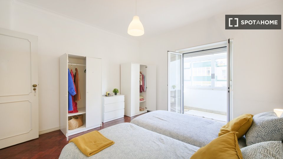 Double room Lisbon, 7 beds — photo 12