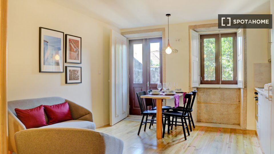 Apartment Porto, 1 bed, 110m² — photo 4