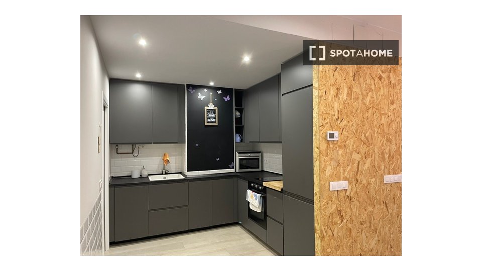 Apartamento de 2 dormitorios en alquiler en Aluche, Madrid