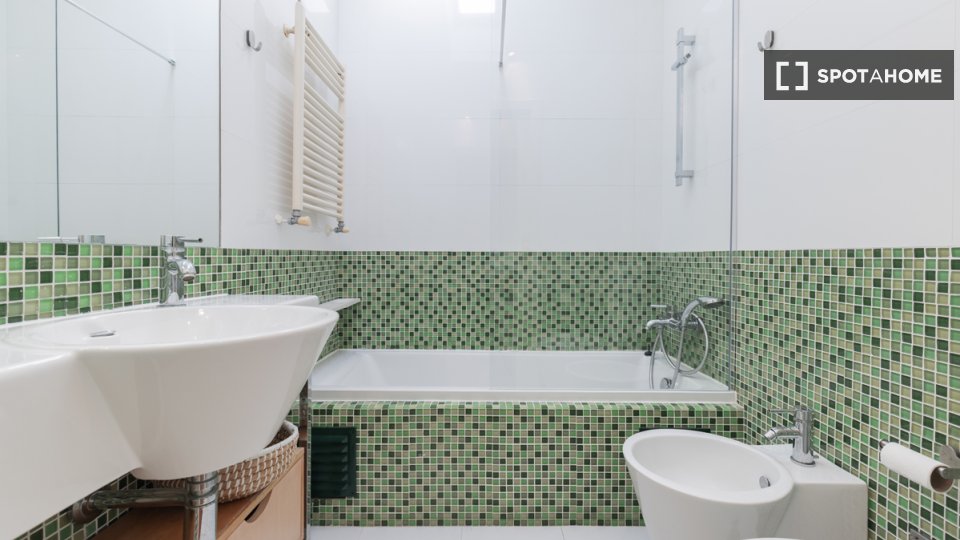 Apartment Lisbon, 2 beds — photo 10
