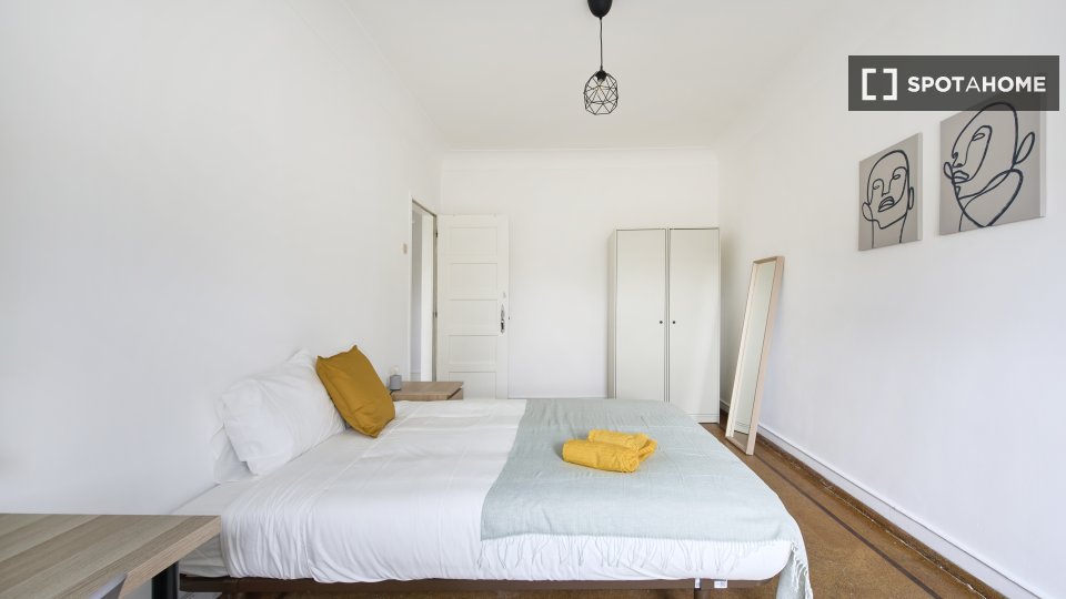 Double room Lisbon, 9 beds — photo 10