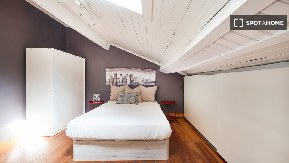 Double room Lisbon, 6 beds — photo 5