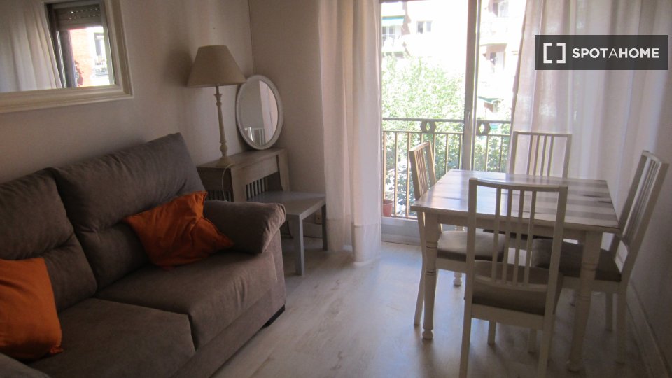 Apartment Madrid, 2 beds, 70m² — photo 2
