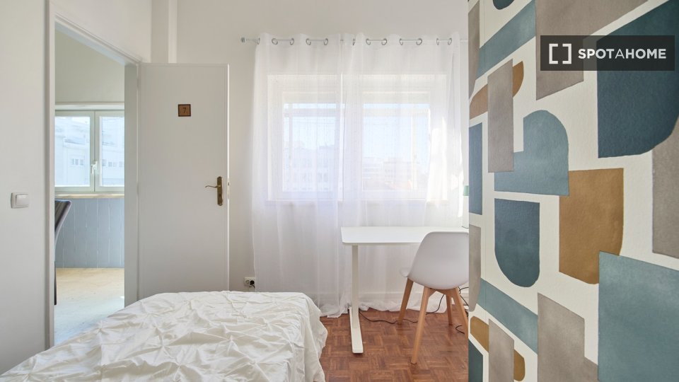 Double room Lisbon, 4 beds — photo 1