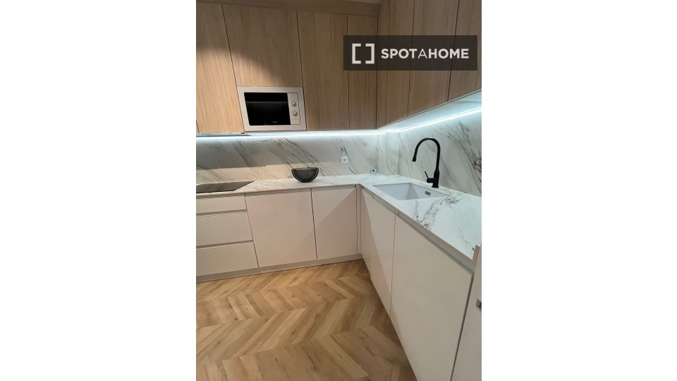 Apartment Madrid, 2 beds, 80m² — photo 8