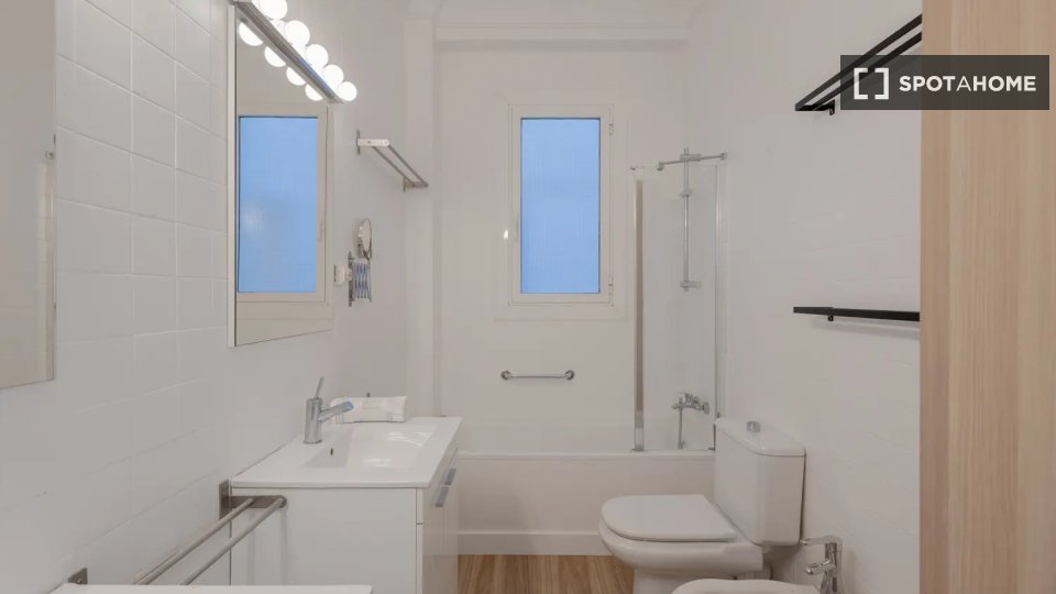 Double room Valencia, 6 beds — photo 16