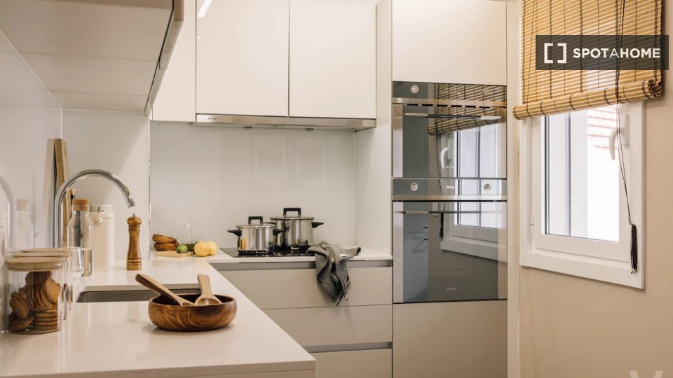 Apartment Lisbon, 1 bed, 64m² — photo 6