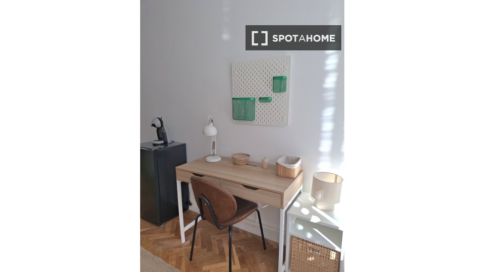Double room Madrid, 6 beds — photo 9
