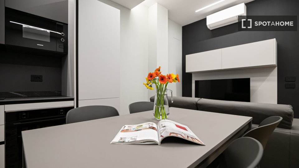 Apartment Milan, 2 beds, 72m² — photo 8