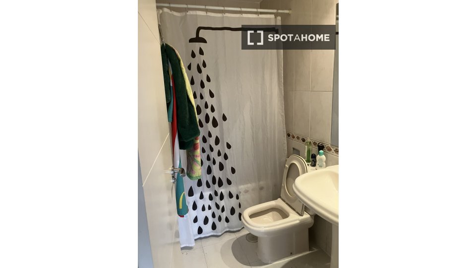 Double room Madrid, 2 beds, 89m² — photo 9
