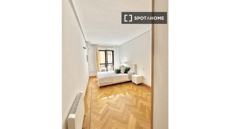 Apartment Madrid, 2 beds, 60m² — photo 13