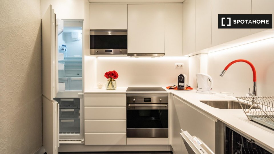 Apartment Lisbon, 3 beds, 100m² — photo 6