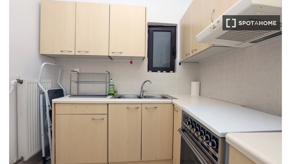Double room Athens, 4 beds — photo 14