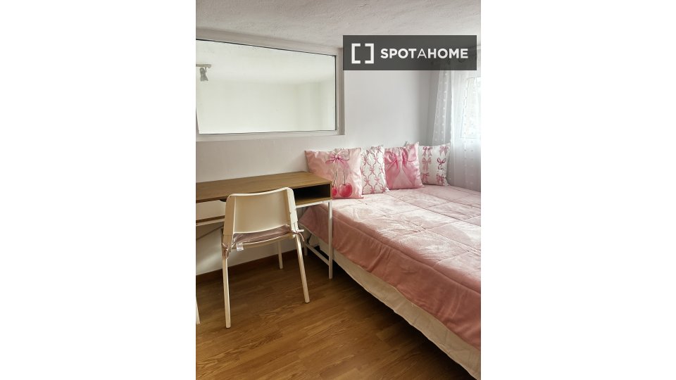 Apartment Alicante, 2 beds, 45m² — photo 17