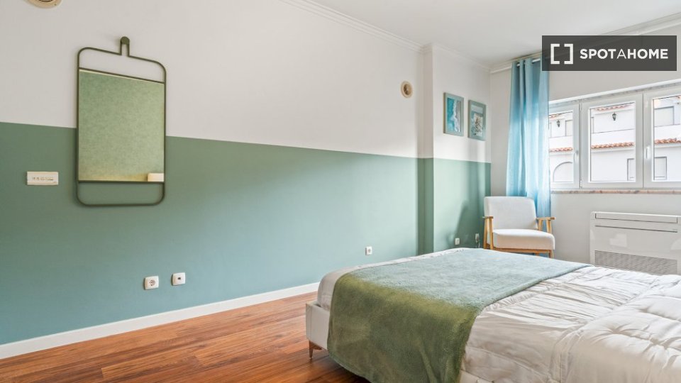 Double room Lisbon, 9 beds — photo 13