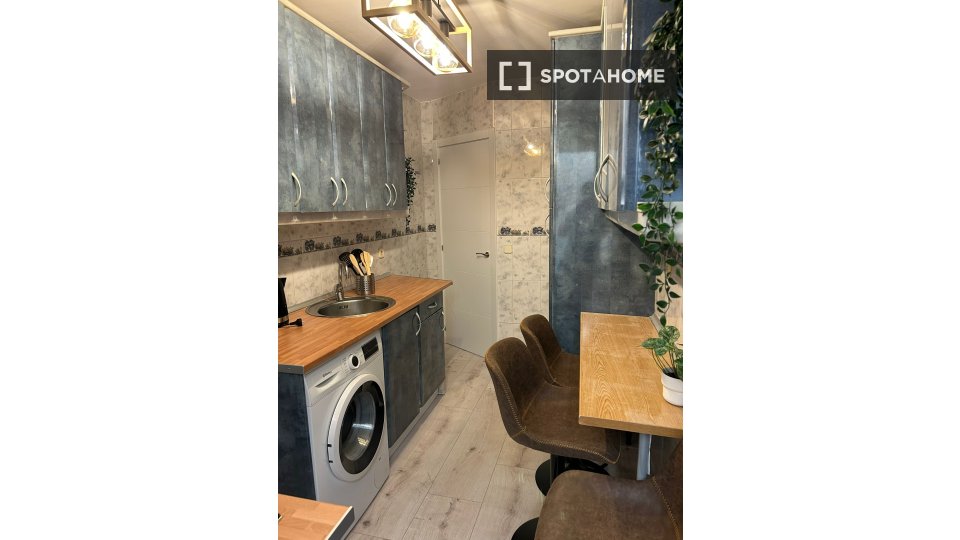 Double room Madrid, 5 beds — photo 11