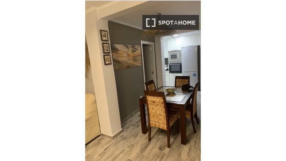 Double room Alicante, 2 beds, 68m² — photo 15