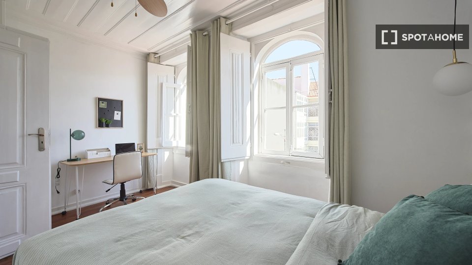 Double room Lisbon, 13 beds — photo 3