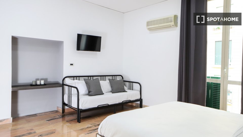 Apartment Naples, 3 beds — photo 8