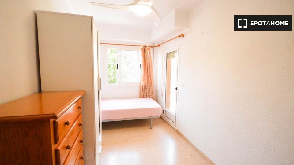 Double room Valencia, 5 beds — photo 3