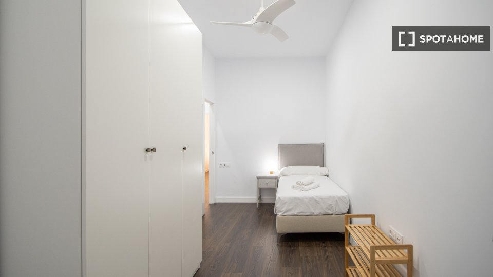 Habitación en piso compartido de 2 habitaciones en Cádiz