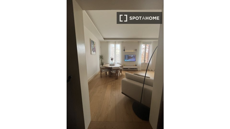 Double room Barcelona, 2 beds, 120m² — photo 17