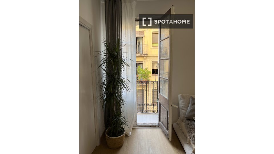 Double room Barcelona, 2 beds, 70m² — photo 6