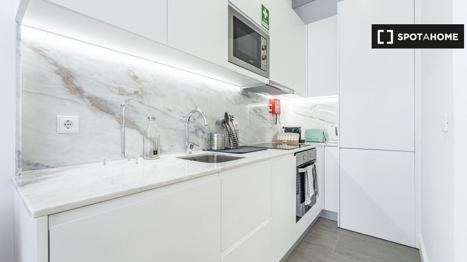 Apartment Porto, 1 bed, 35m² — photo 15