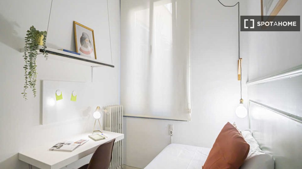 Double room Madrid, 67 beds — photo 54