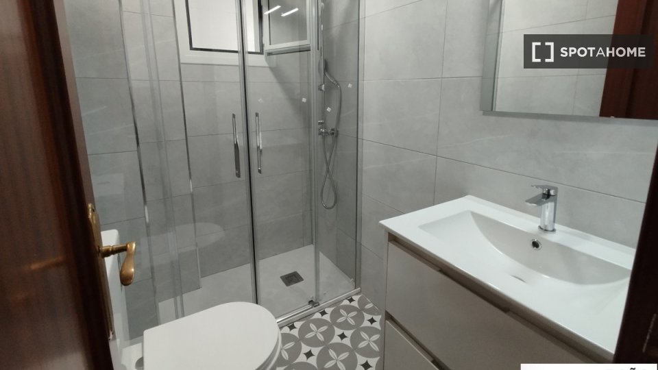 Double room Seville, 3 beds — photo 38