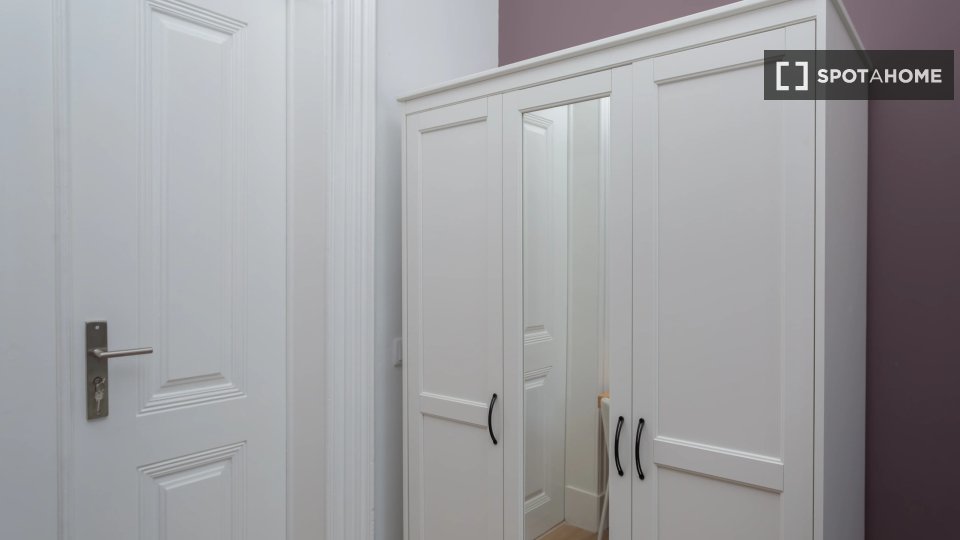 Double room Lisbon, 8 beds — photo 13