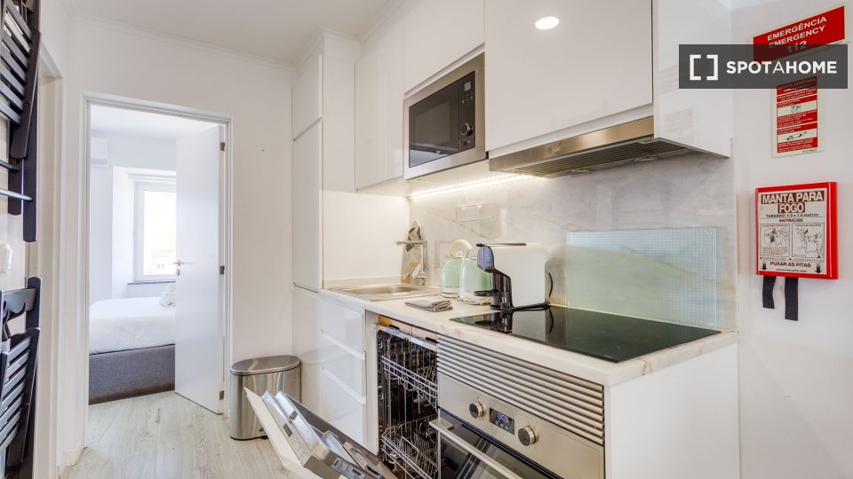 Apartment Lisbon, 1 bed — photo 43