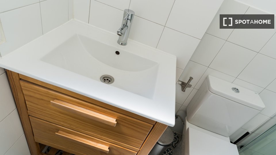 Double room Madrid, 10 beds, 380m² — photo 13