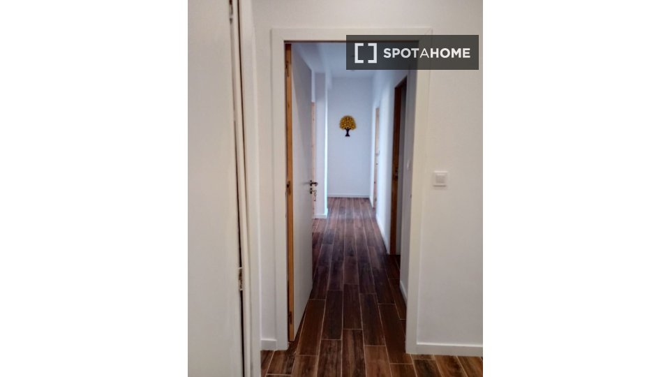 Double room Porto, 5 beds, 170m² — photo 12