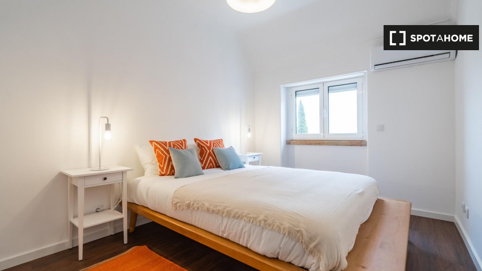 Apartment Lisbon, 2 beds — photo 13
