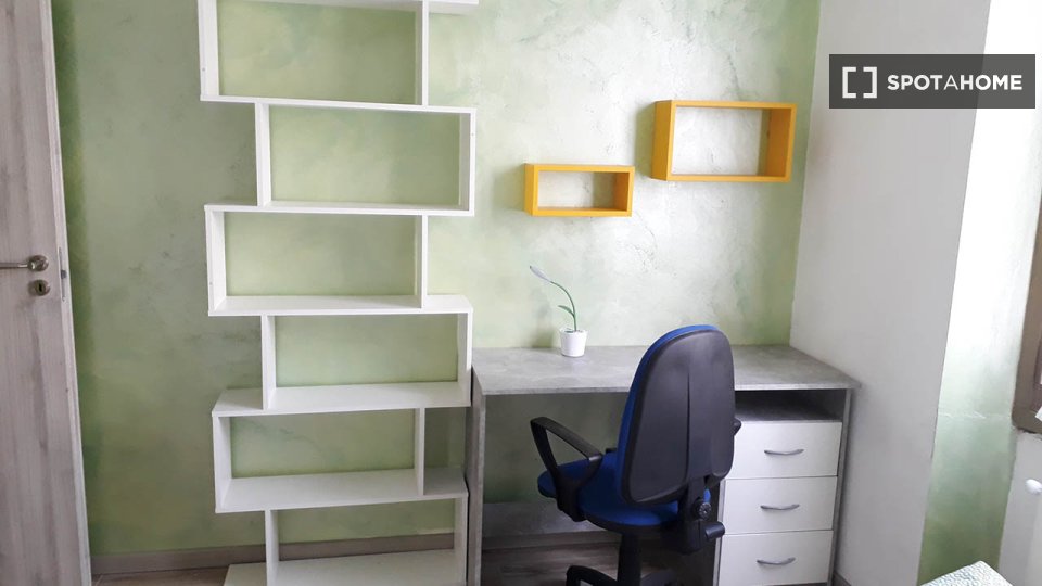 Double room Turin, 3 beds, 75m² — photo 2