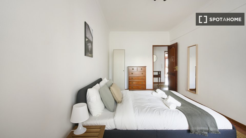 Double room Lisbon, 4 beds — photo 1